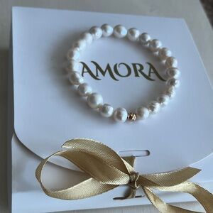 Fresh water pearl bracelet